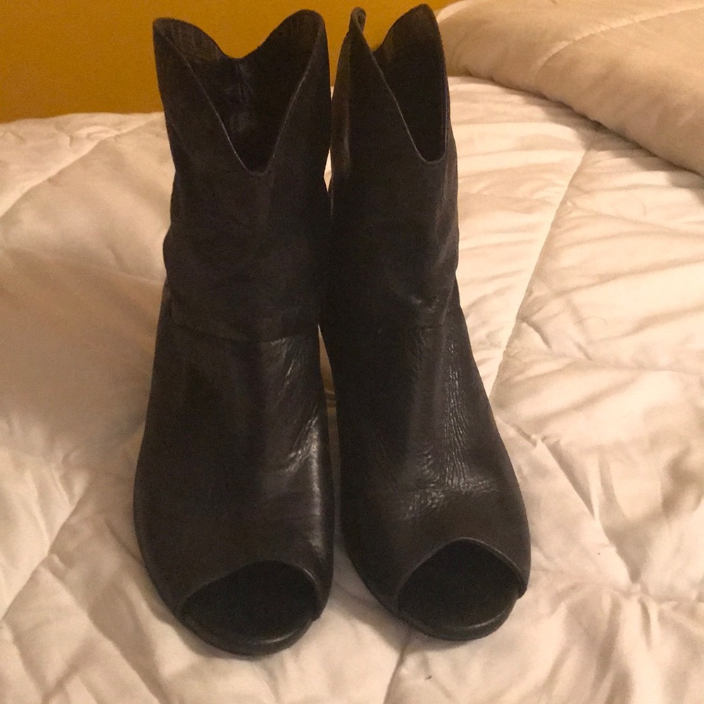 BCBG Peep Toe Booties... Toooo Cute!